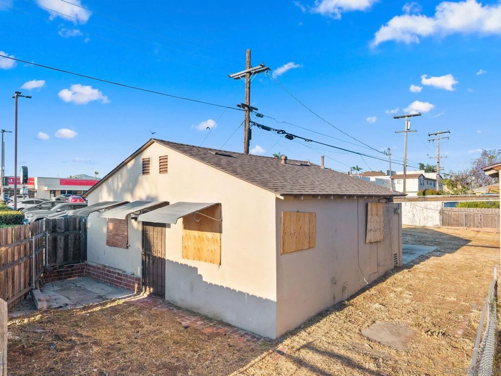 Photo of 4927 67th St, San Diego, CA 92115 (MLS # 260009535)