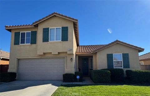 Photo of 1338 Smoke Tree Lane, Beaumont, CA 92223 (MLS # DW25275277)
