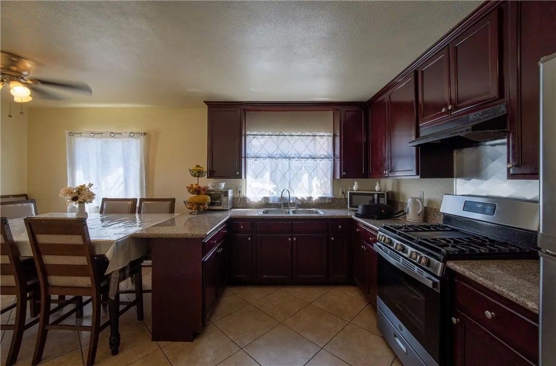 409 W Cedar