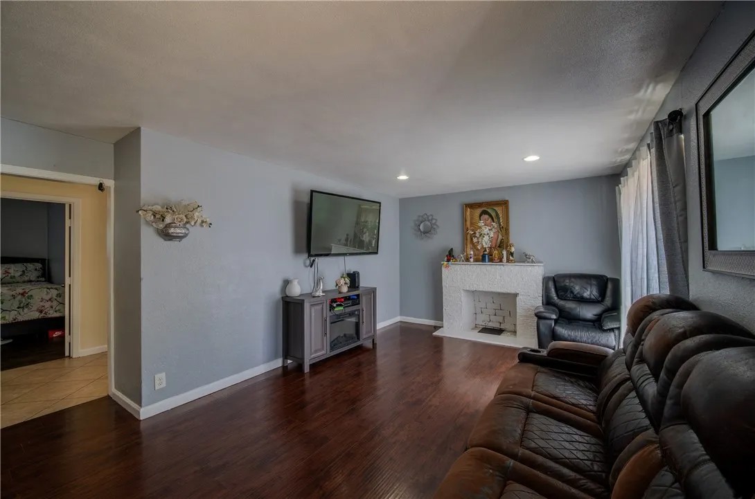 409 W Cedar