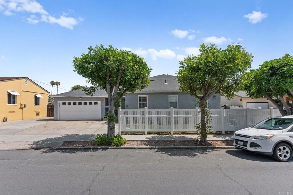 2055 Ensenada Street
