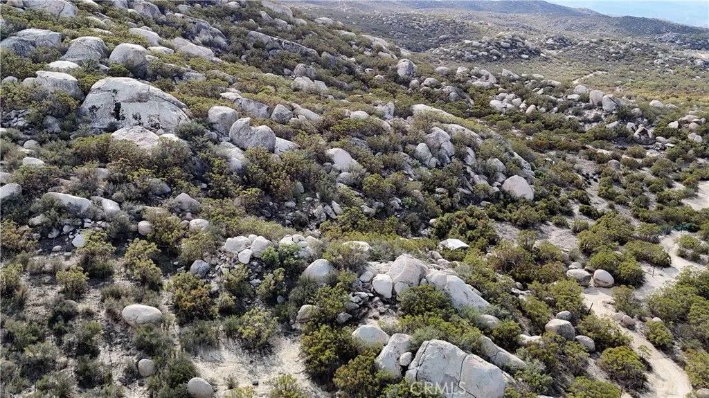 Photo of 1 Ridgecrest, Aguanga, CA 92536 (MLS # SW25269456)