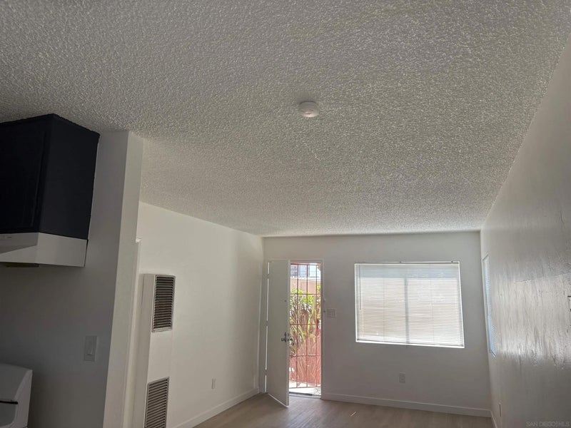 725-729 B Ave