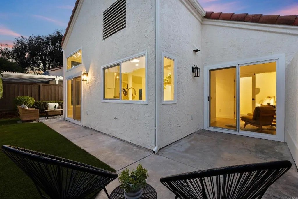 12117 Putting Green Row