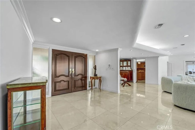 3938 Westfall Dr.