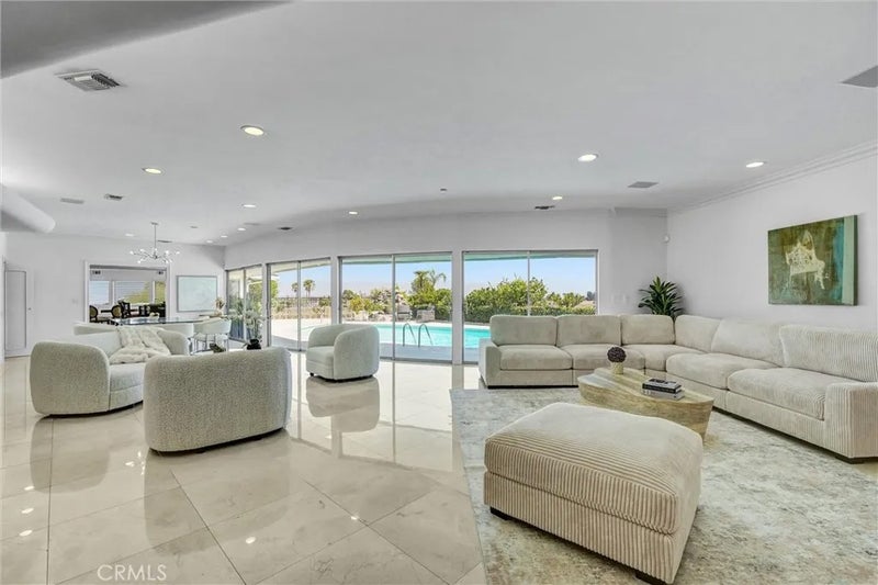 3938 Westfall Dr.