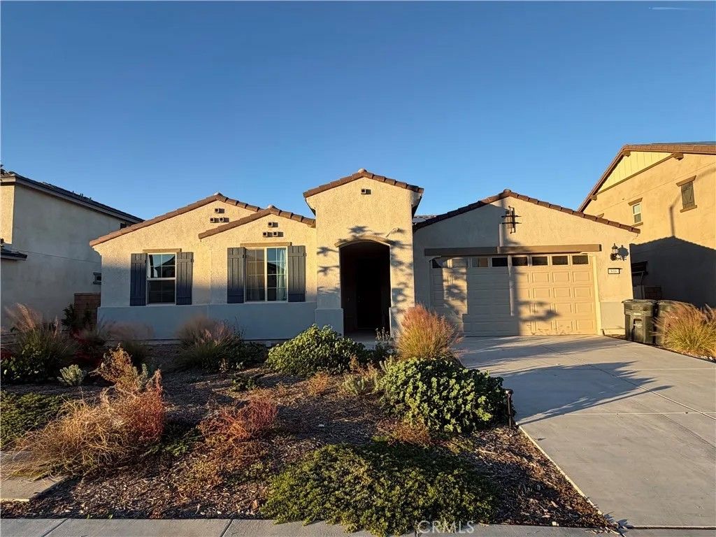 Photo of 846 Sandie Court, Perris, CA 92571 (MLS # OC25265939)