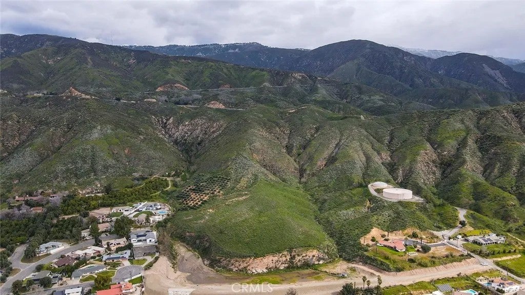 0 Mountain View North