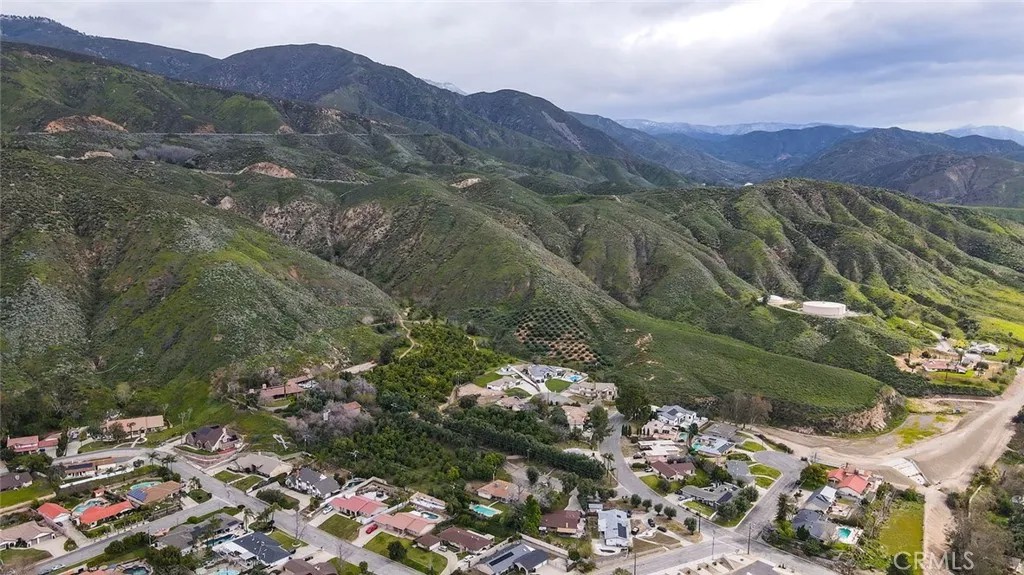 0 Mountain View North