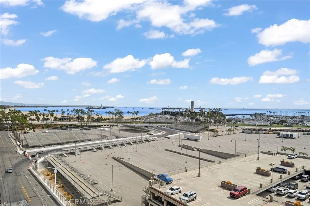 488 E Ocean Boulevard 717