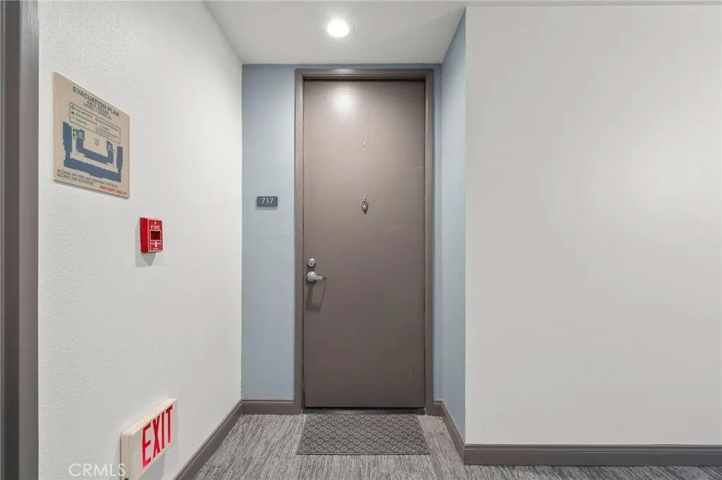 488 E Ocean Boulevard 717