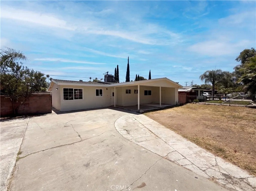 Photo of 5630 Dewey AVE, Riverside, CA 92504 (MLS # IV26123295)