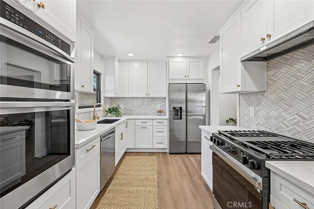 2703 Knoxville