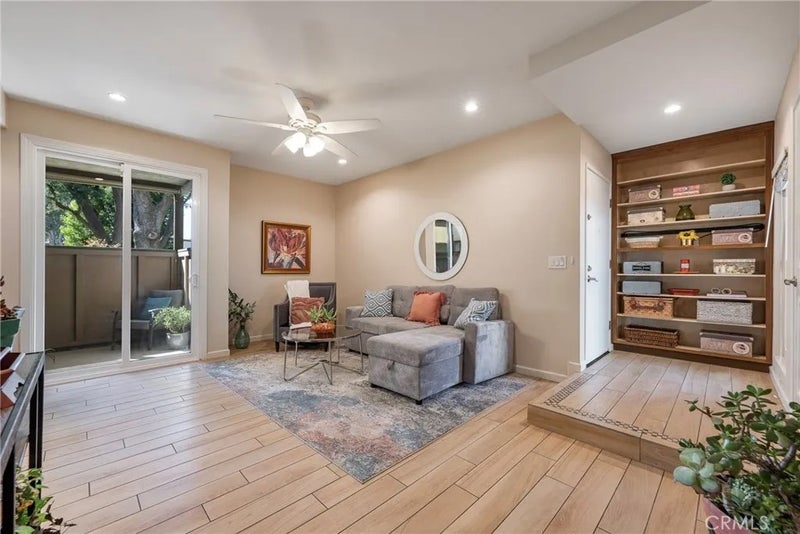 620 N Brea 59