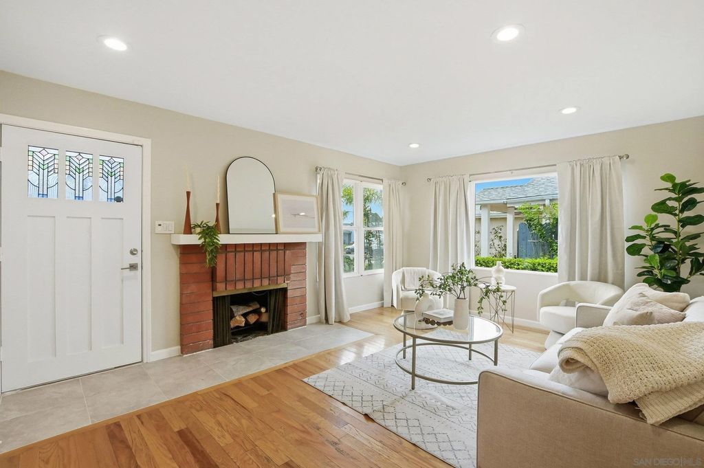 Photo of 11390 Acrux Dr, San Diego, CA 92126 (MLS # 260009046)