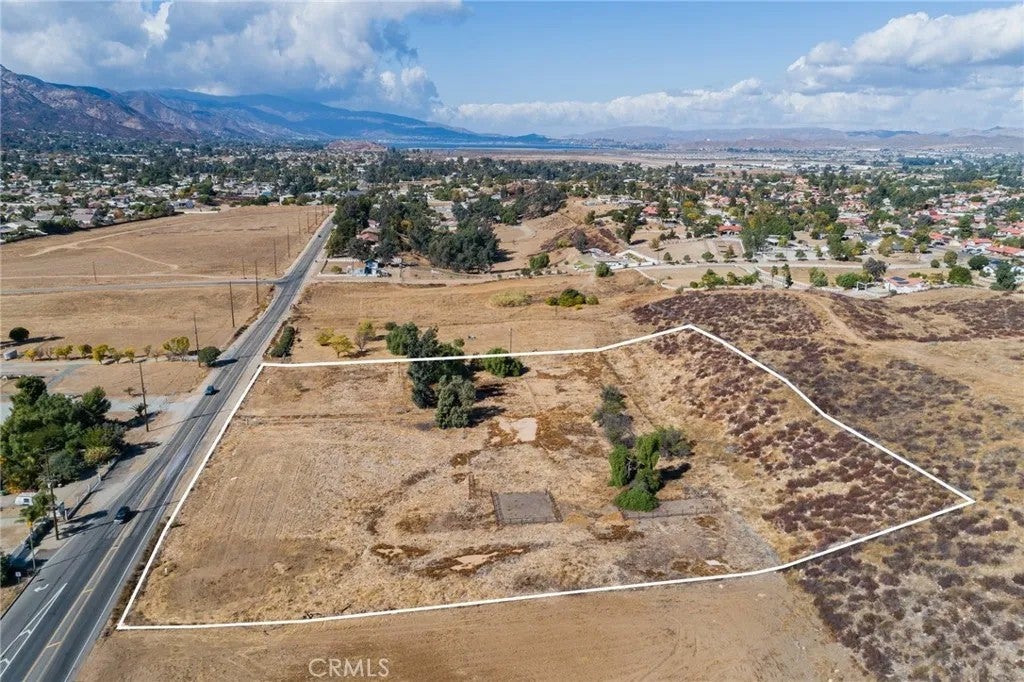 Photo of 21026 Palomar St, Wildomar, CA 92595 (MLS # AR24233582)