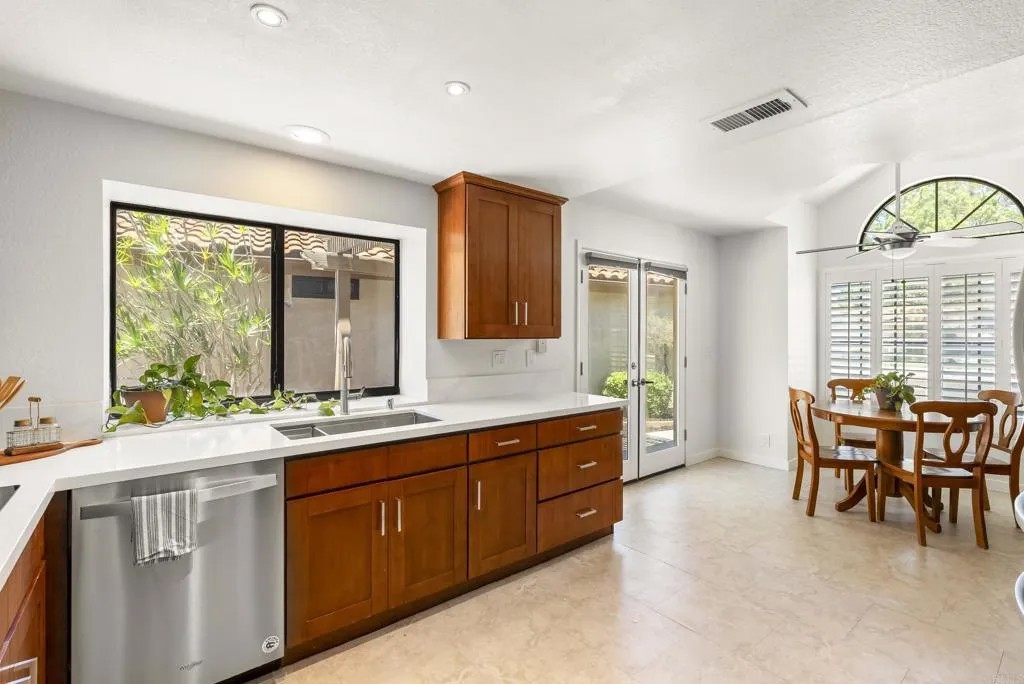 12623 Calle Charmona