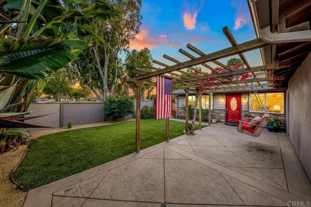 Photo of 7212 Florey Street, San Diego, CA 92122 (MLS # NDP2510268)