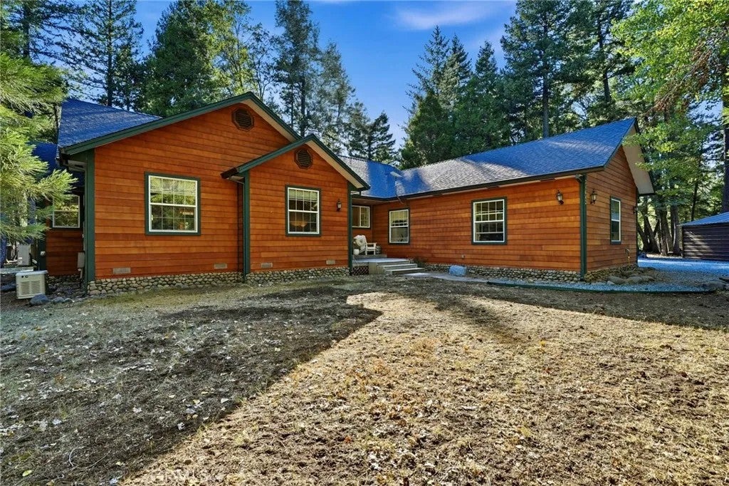 34643 Emigrant Trail