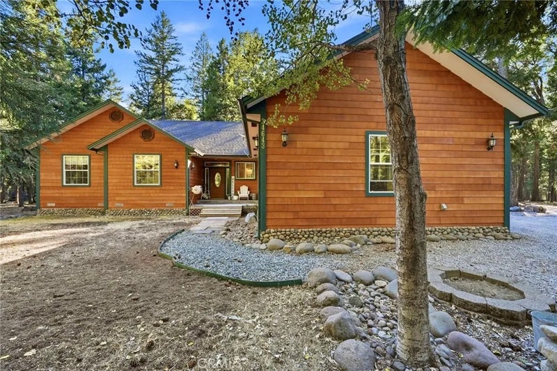 34643 Emigrant Trail