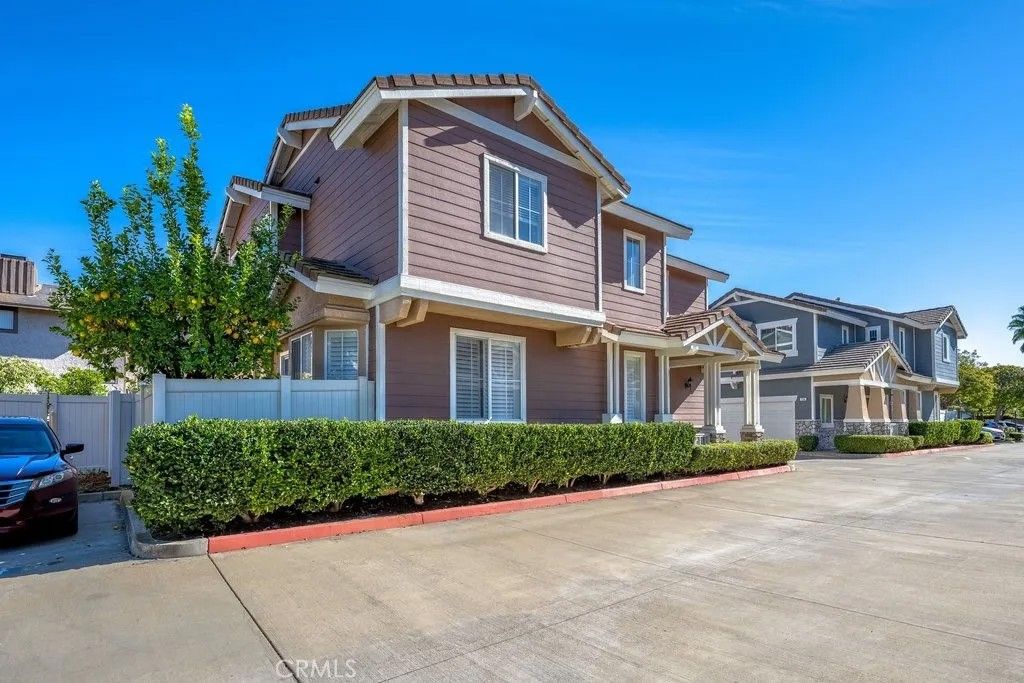 Photo of 108 Peppertree Ln, Monrovia, CA 91016 (MLS # GD26017852)