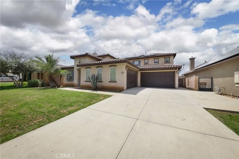 5702 Segovia Way