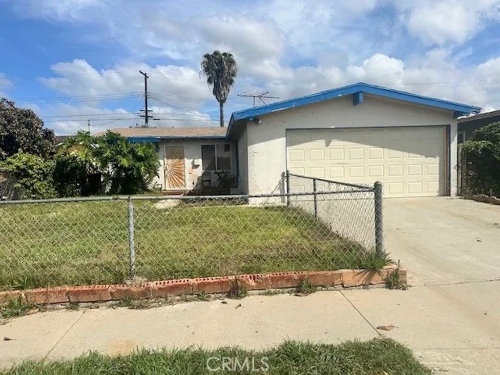 Photo of 417 E 140th St, Los Angeles, CA 90061 (MLS # IG26084527)