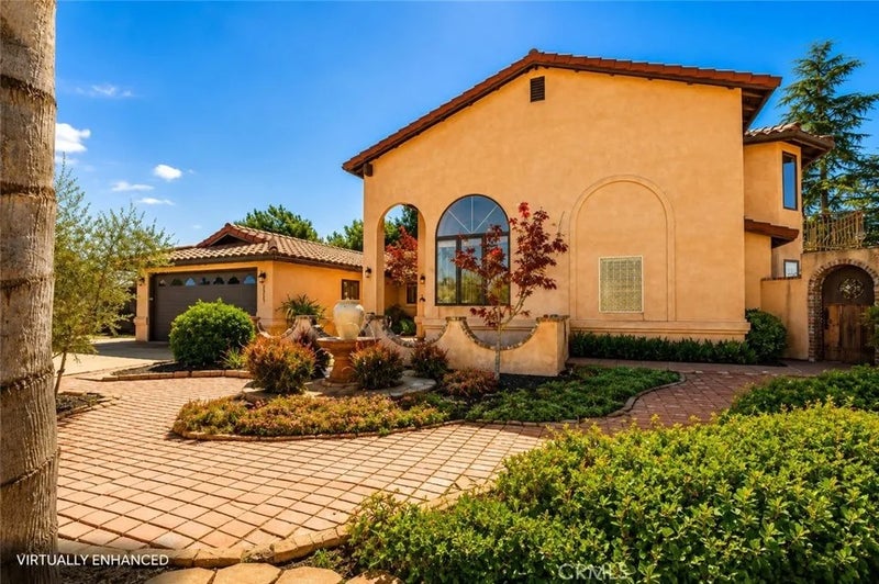 801 Lucinda Court