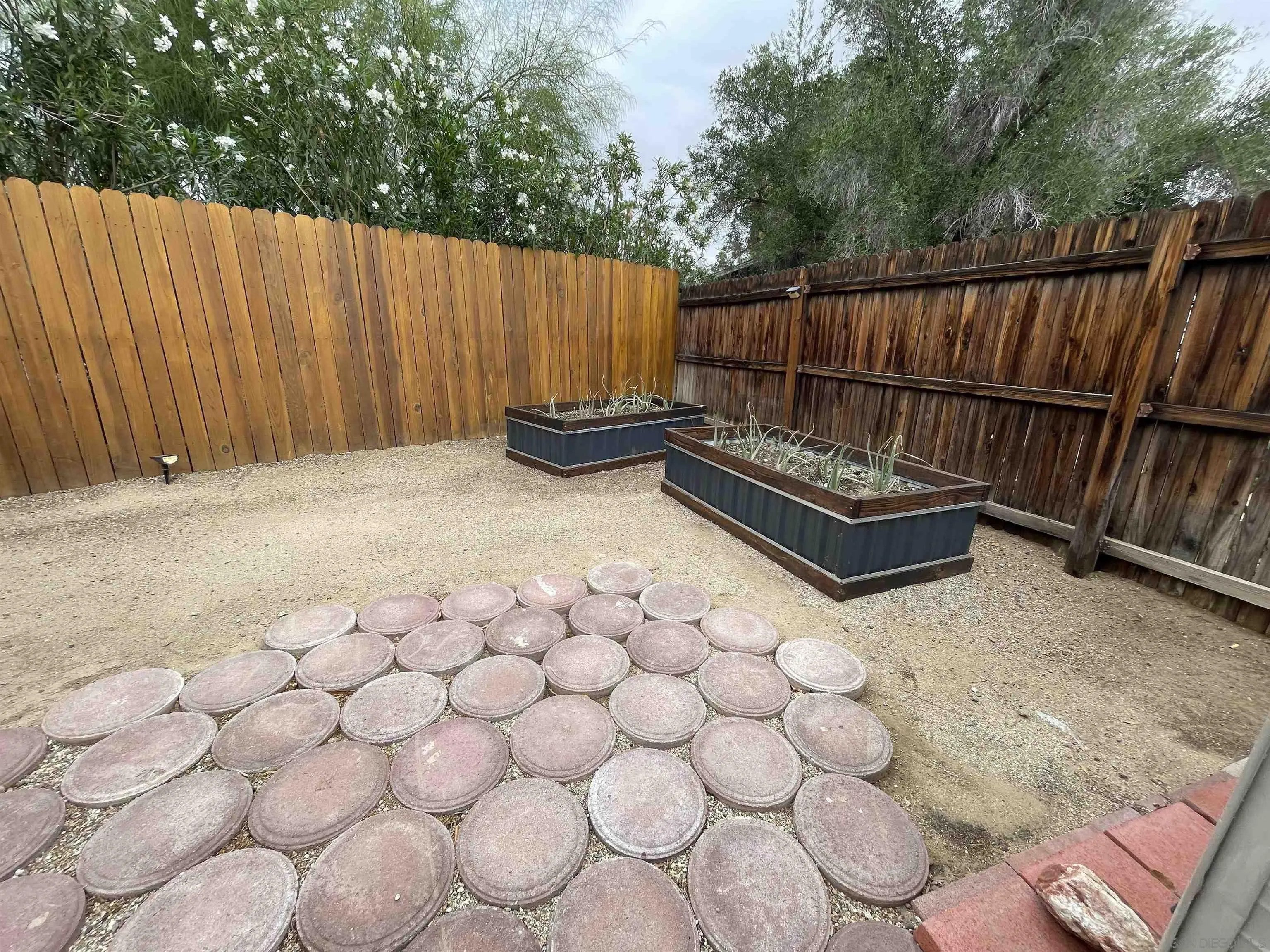 1010 Palm Canyon Dr 92