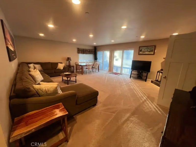 390 Canvasback Rd