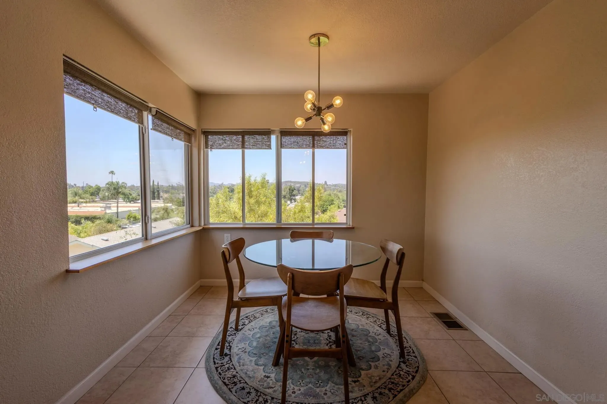 Escondido, California 92025, United States, 4 Bedrooms Bedrooms, ,2 BathroomsBathrooms,Residential,Active,165189