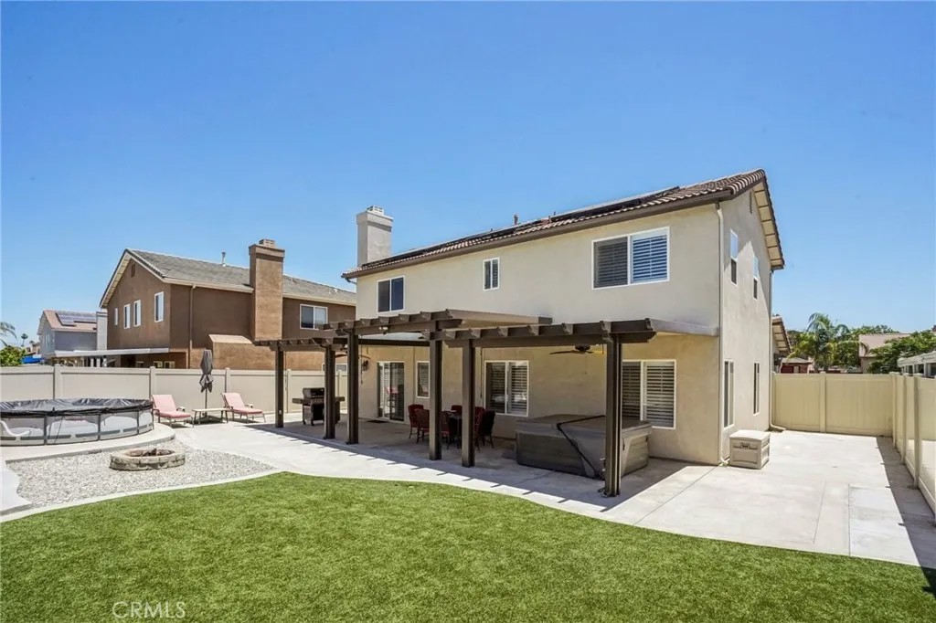 1519 Bluejay Way