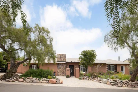 387 San Fernando St, San Diego, CA 92106 - #: 250043103