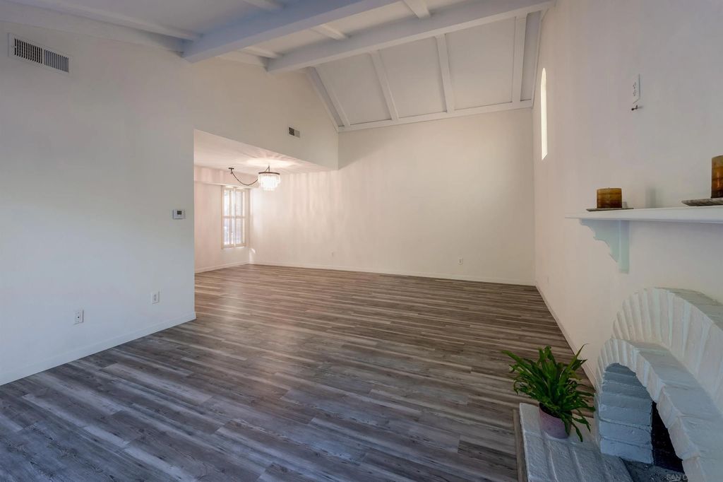 Photo of 12780 Avenida La Valencia #163, San Diego, CA 92128 (MLS # 250045140)