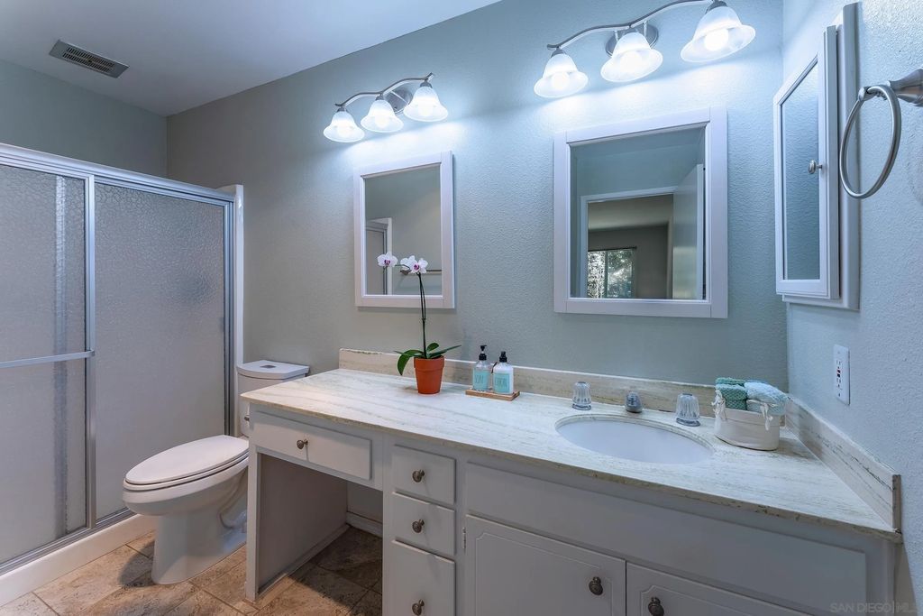 Photo of 12780 Avenida La Valencia #163, San Diego, CA 92128 (MLS # 250045140)