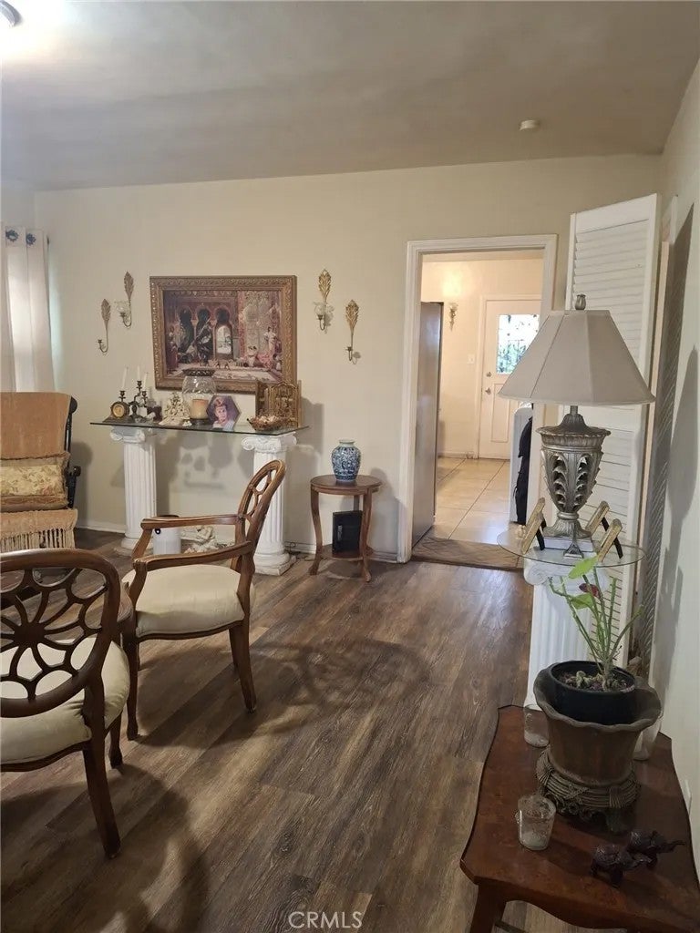 1346 W Century