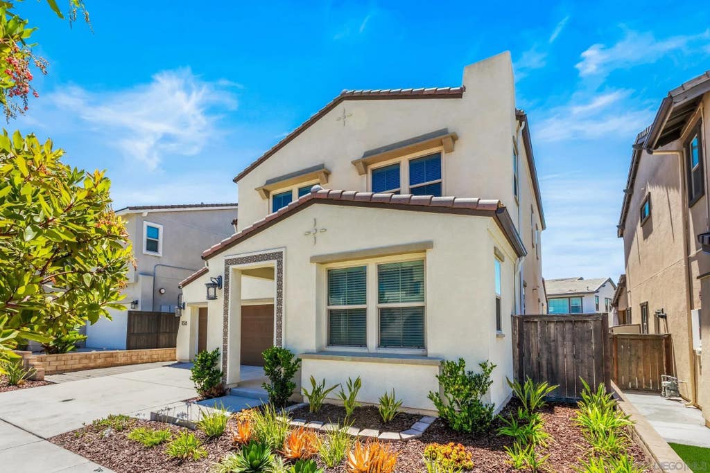Photo of 1138 Camino Levante, Chula Vista, CA 91913 (MLS # 260014852)