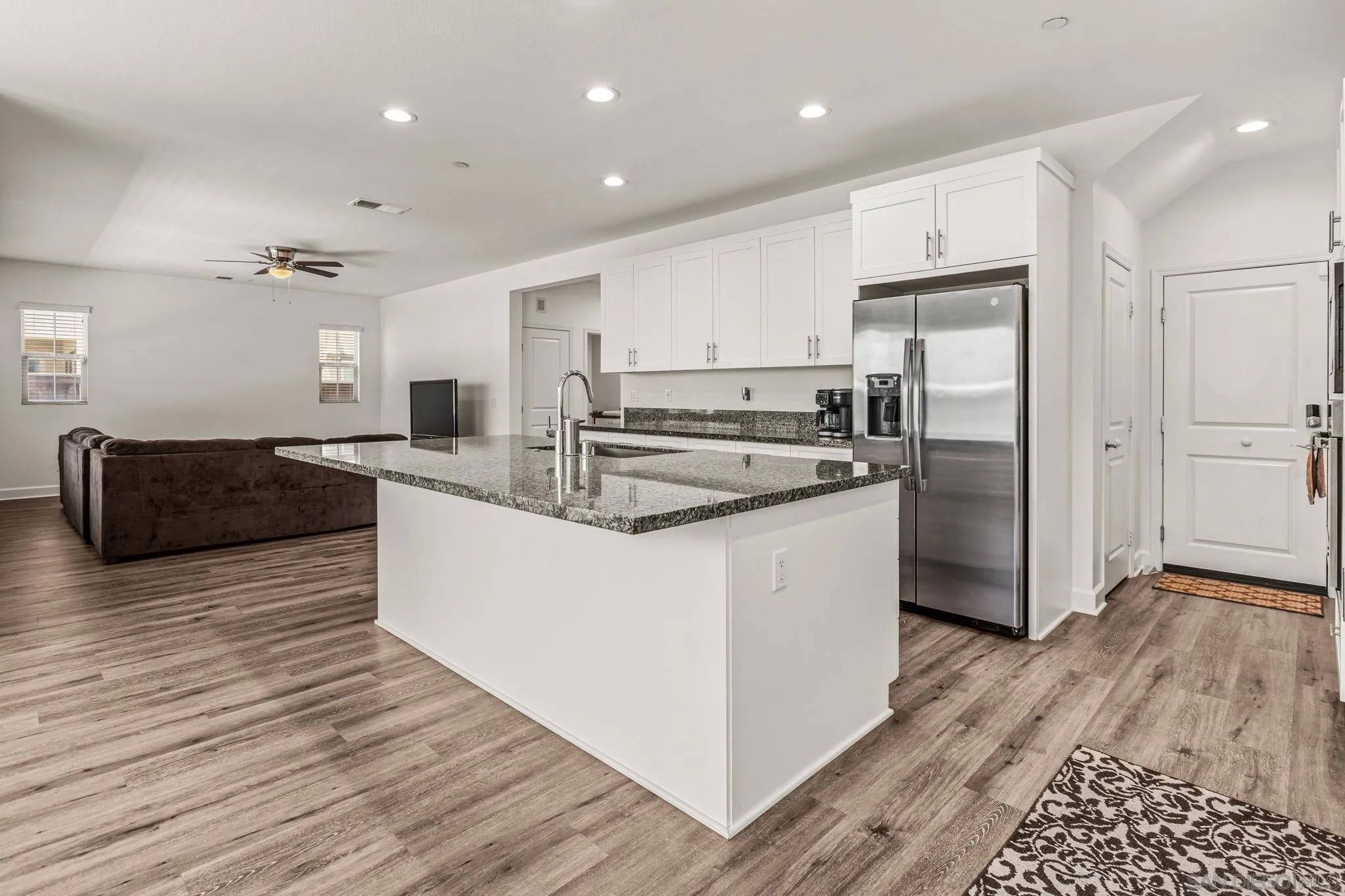 1138 Camino Levante