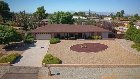 Photo of 13564 Quapaw Road, Apple Valley, CA 92308 (MLS # HD26197606)