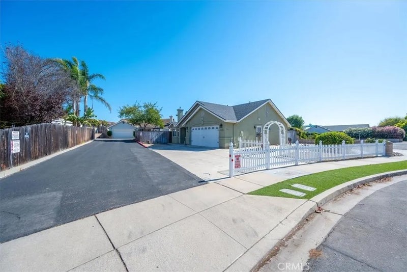 895 Naples Street
