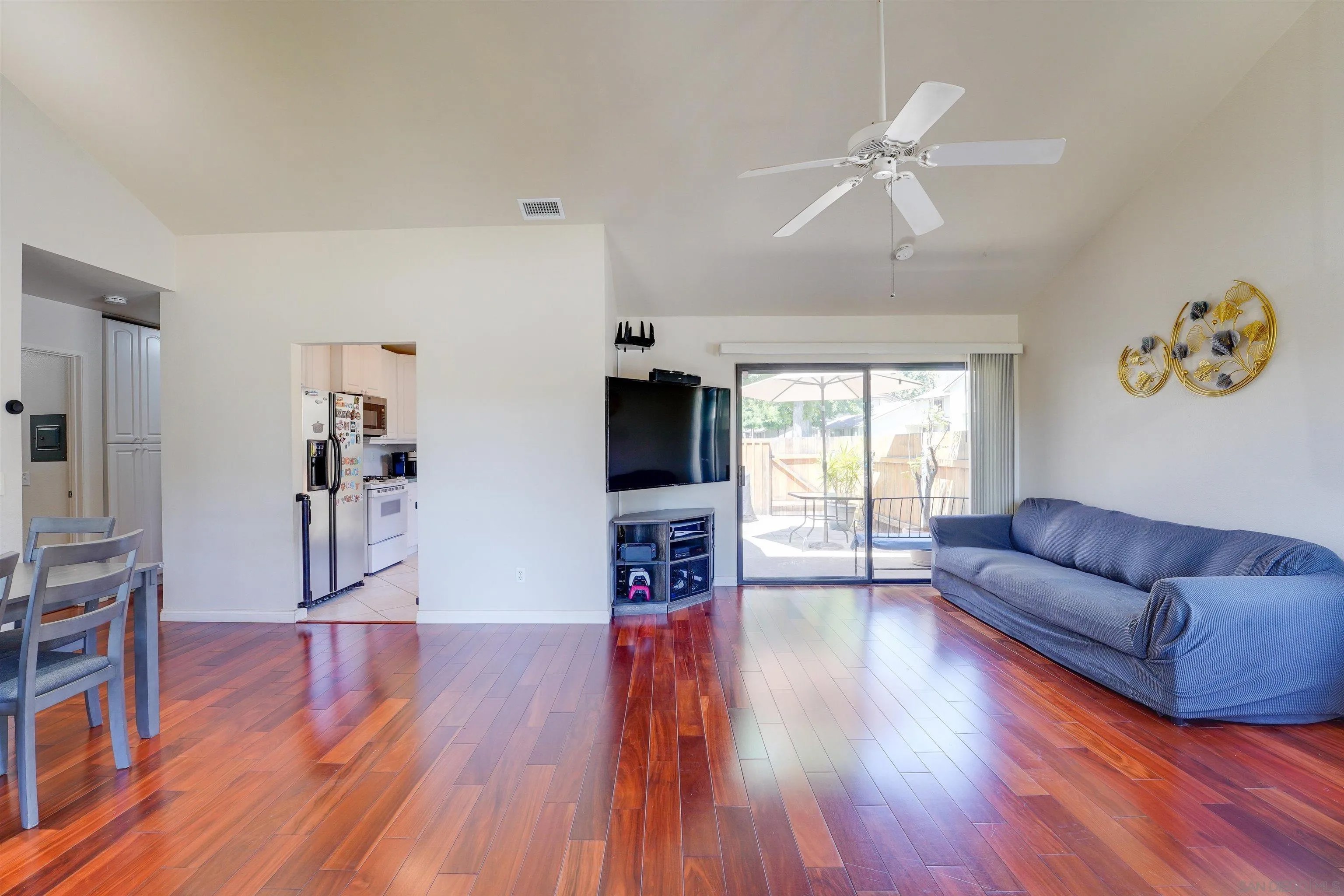 5449 Escarchosa Lane