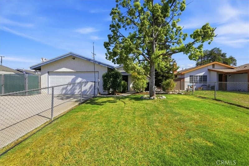 851 Garden Grove