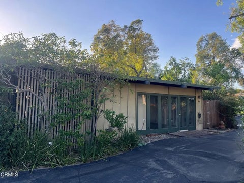 Photo of 617 Charter Oak Street, South Pasadena, CA 91030 (MLS # P1-29049)