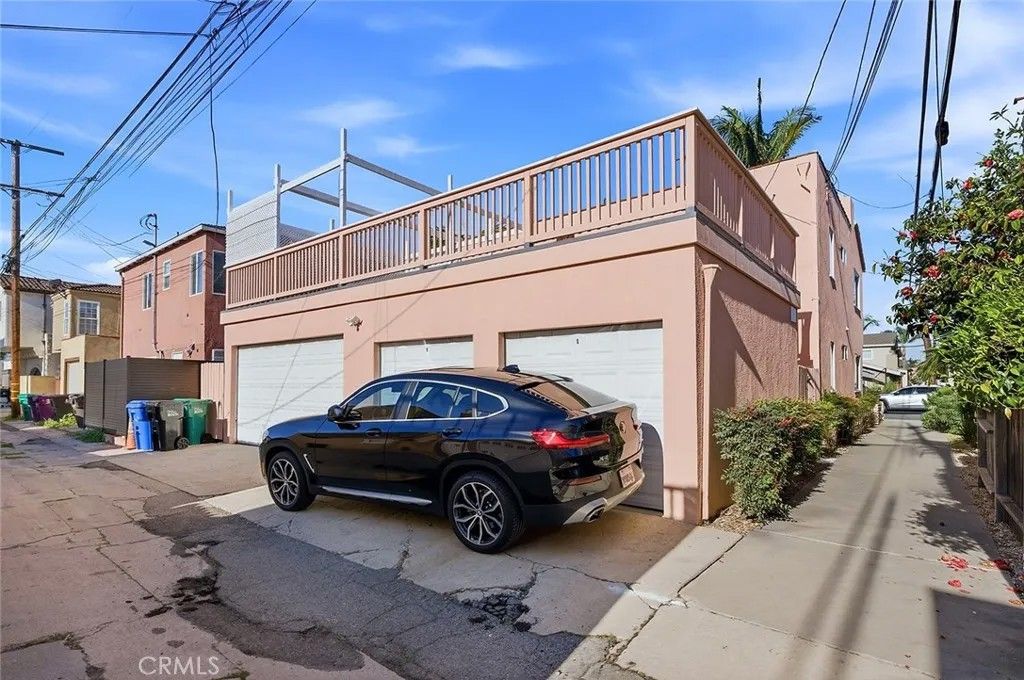 Photo of 224 Covina Ave, Long Beach, CA 90803 (MLS # PW26058552)