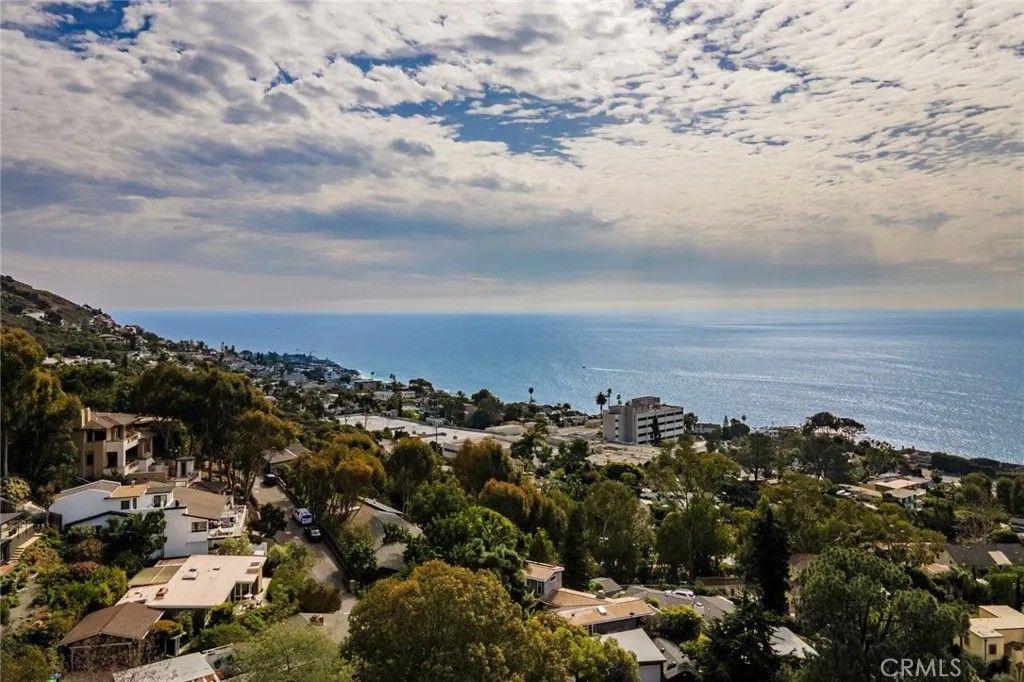 Photo of 22332 Eagle Rock Way, Laguna Beach, CA 92651 (MLS # NP25281812)
