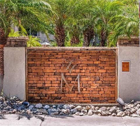 Photo of 5520 Owensmouth AVE #108, Woodland Hills, CA 91367 (MLS # SR26103699)