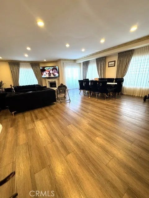 6828 Laurel Canyon Boulevard 211