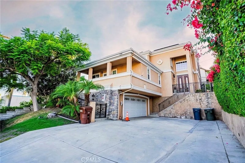 539 Bourdet