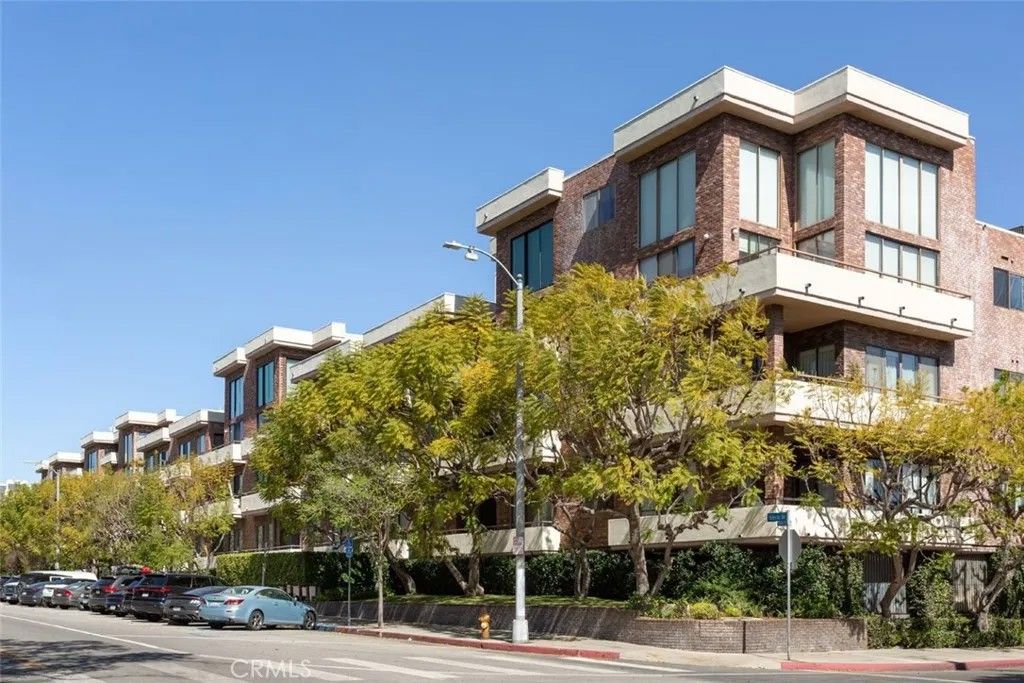 Photo of 1880 Veteran Avenue, Los Angeles, CA 90025 (MLS # SR26051288)