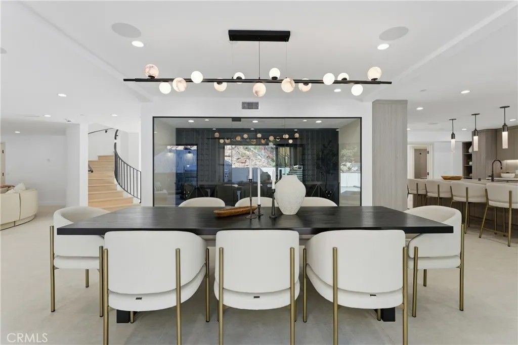 Photo of 2638 Zorada Drive, Los Angeles, CA 90046 (MLS # SR26012608)